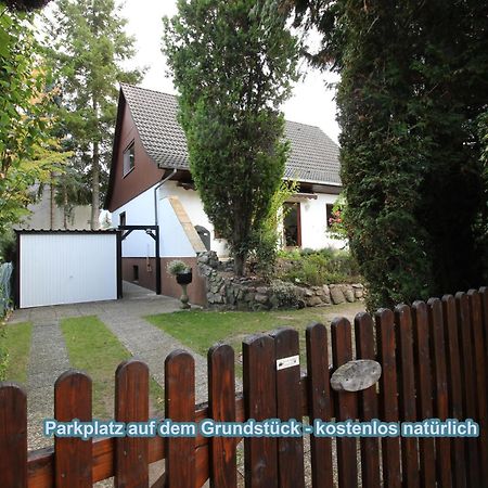 4 Sterne Souterrain Apartment Alt-Mariendorf Berlin Dış mekan fotoğraf